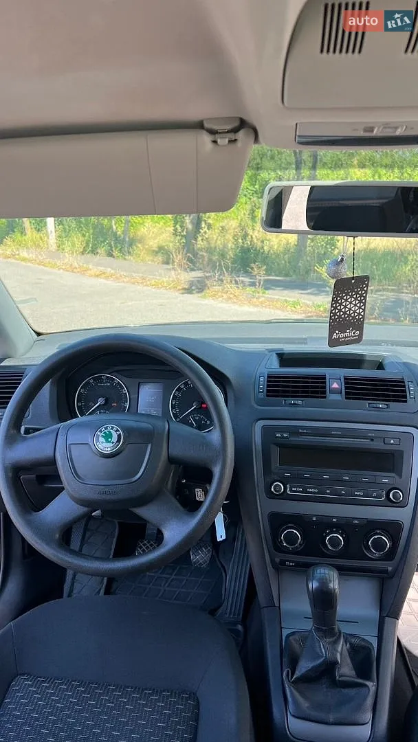 2010 Skoda Octavia - мініатюра 15