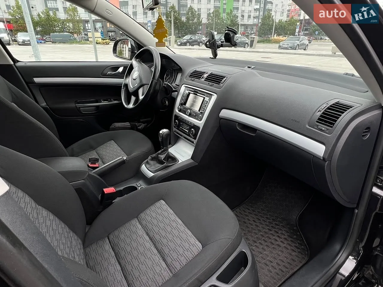 2010 Skoda Octavia - мініатюра 17