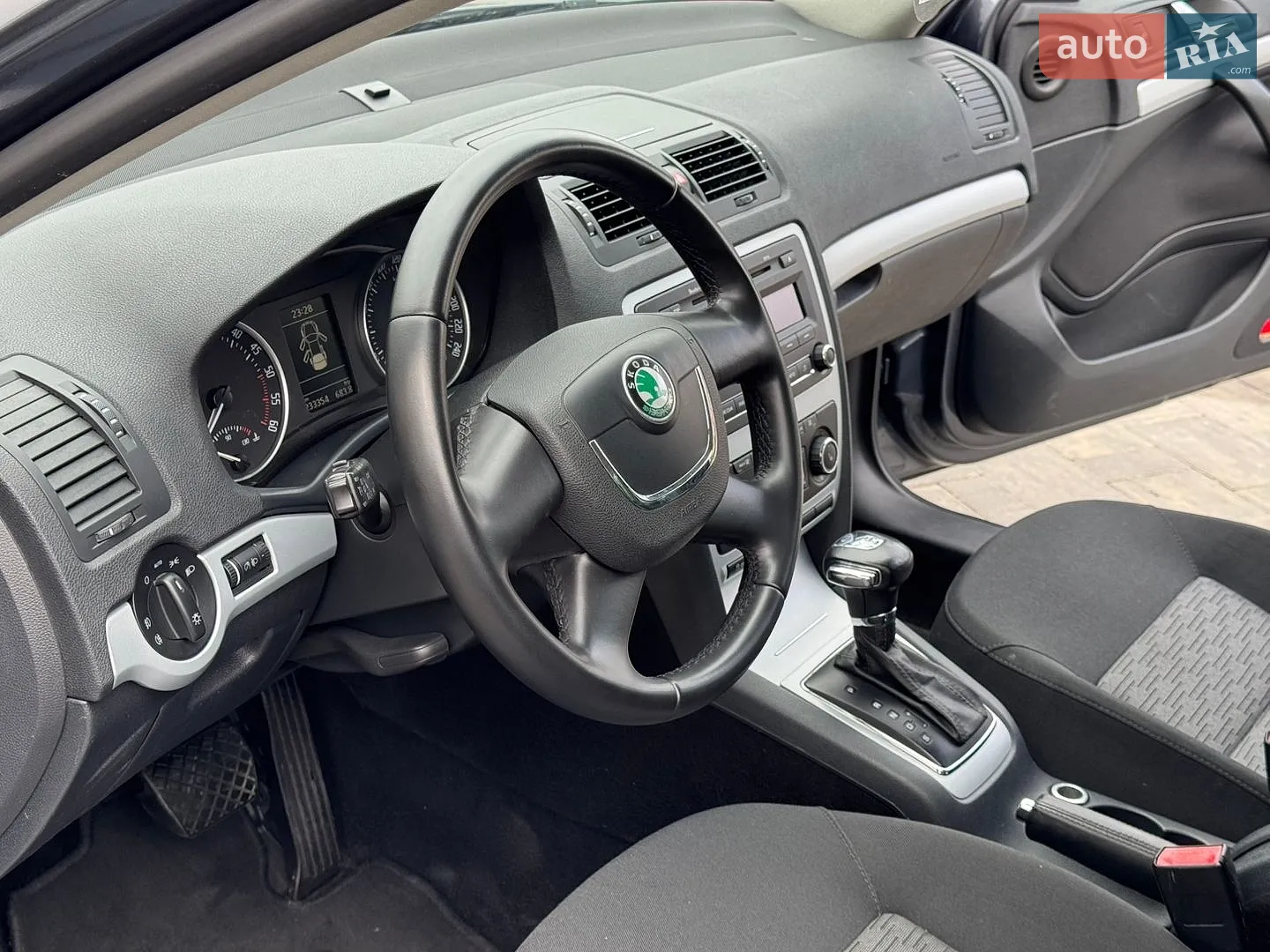 2011 Skoda Octavia - мініатюра 10