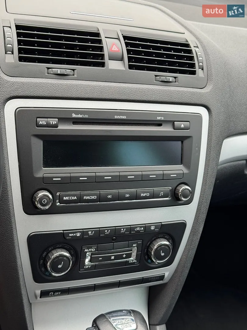 2011 Skoda Octavia - мініатюра 15