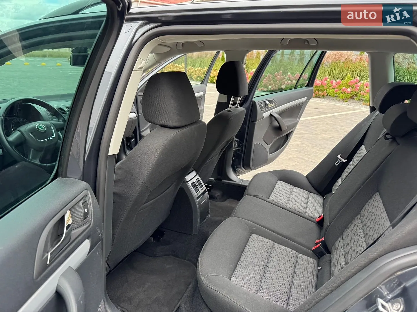 2011 Skoda Octavia - мініатюра 21