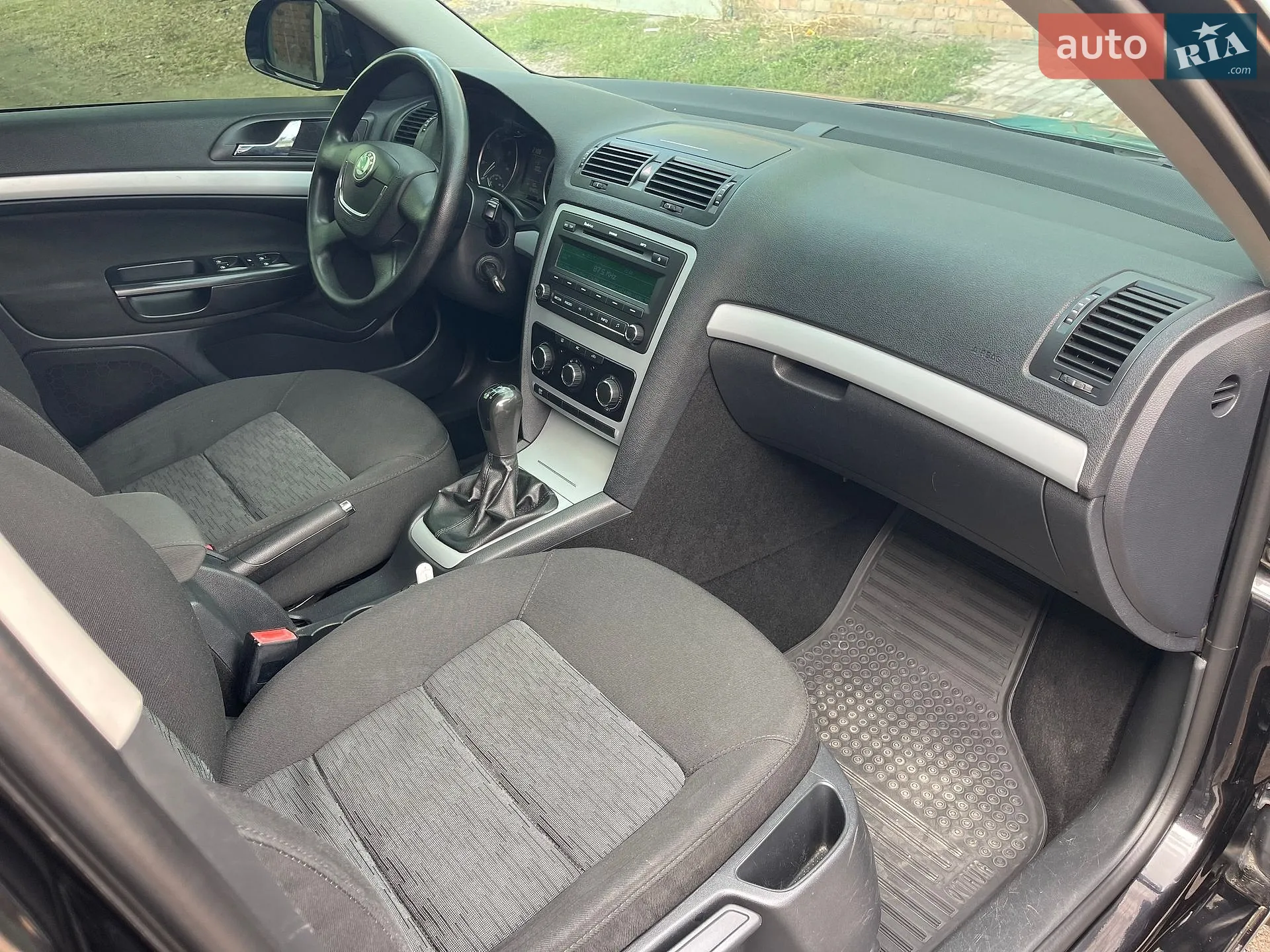 2010 Skoda Octavia - мініатюра 21