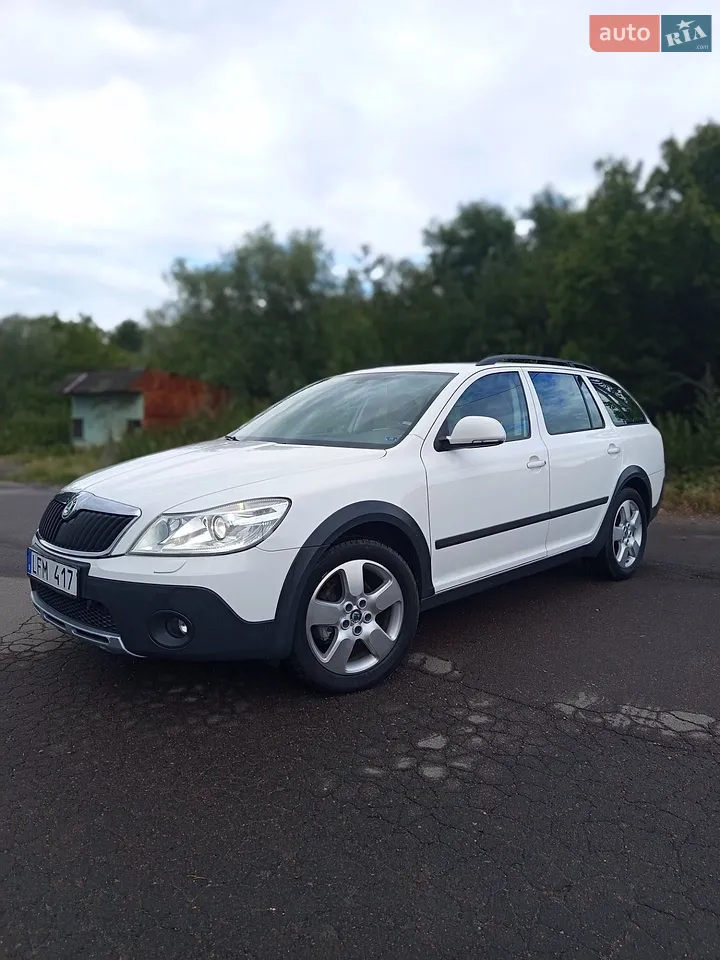 2011 Skoda Octavia - мініатюра 127