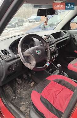 Грузопассажирский фургон Skoda Praktik 2008 в 
