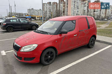 Вантажний фургон Skoda Praktik 2010 в Києві