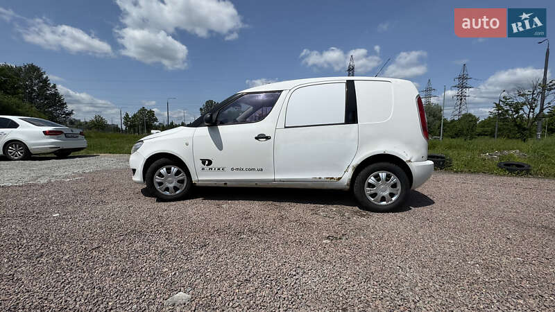 Минивэн Skoda Praktik 2011 в Львове
