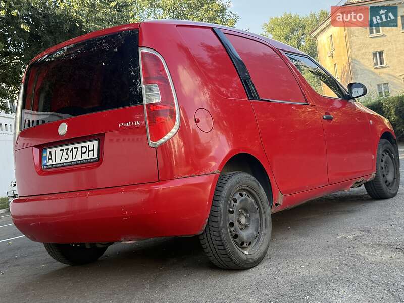 Грузовой фургон Skoda Praktik 2008 в Каменском