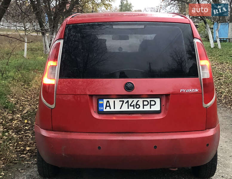 Вантажопасажирський фургон Skoda Praktik 2008 в Кагарлику