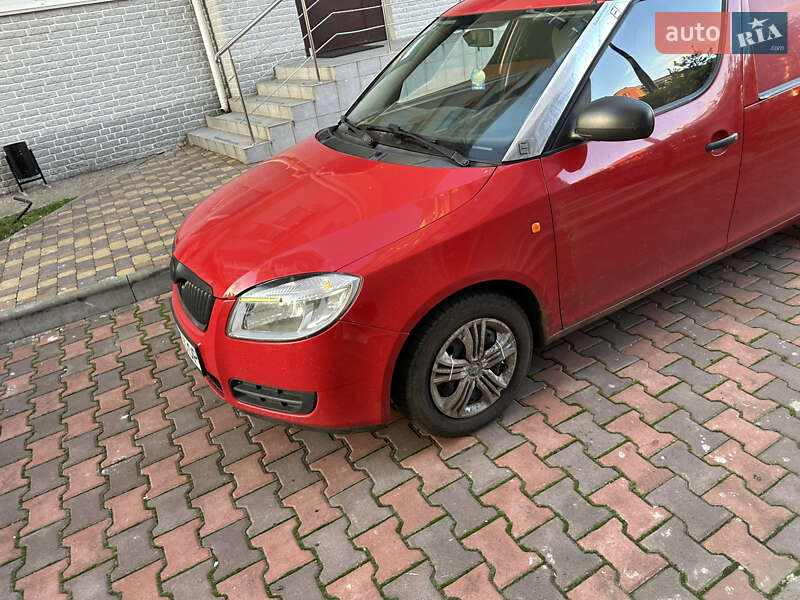 Вантажний фургон Skoda Praktik 2008 в Києві