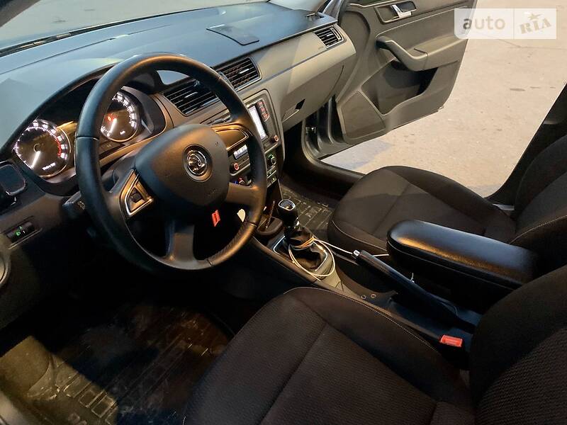 Ліфтбек Skoda Rapid 2013 в Кривому Розі фото 26 Ліфтбек Skoda Rapid 2013 в Кривому Розі