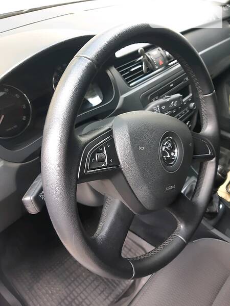 Ліфтбек Skoda Rapid 2013 в Дніпрі