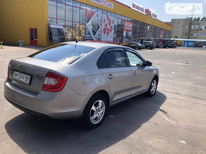 Лифтбек Skoda Rapid 2013 в Житомире фото 6 Лифтбек Skoda Rapid 2013 в Житомире