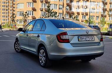 Лифтбек Skoda Rapid 2013 в Киеве