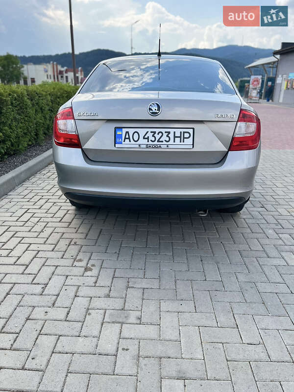 Лифтбек Skoda Rapid 2013 в Тячеве фото 5 Лифтбек Skoda Rapid 2013 в Тячеве