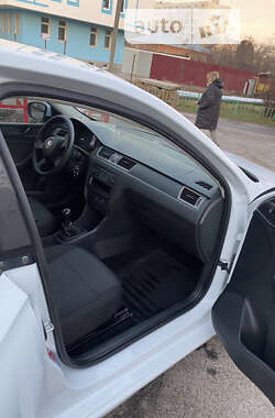 Лифтбек Skoda Rapid 2013 в 