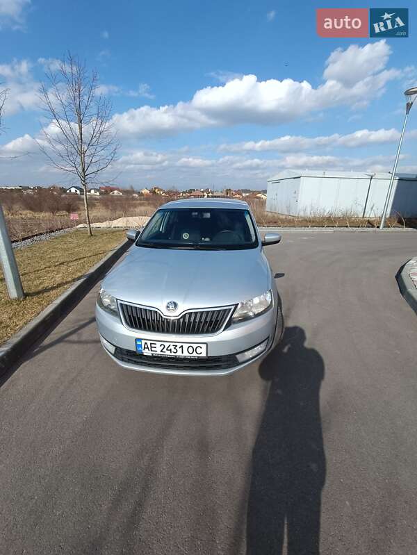 Лифтбек Skoda Rapid 2013 в Днепре