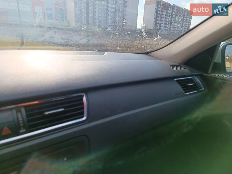 Ліфтбек Skoda Rapid 2013 в Дніпрі