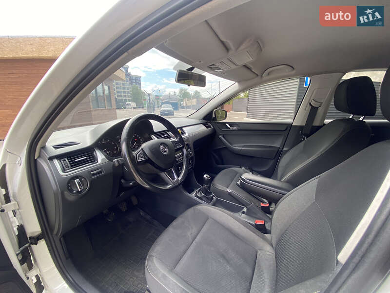 Лифтбек Skoda Rapid 2013 в Киеве фото 12 Лифтбек Skoda Rapid 2013 в Киеве