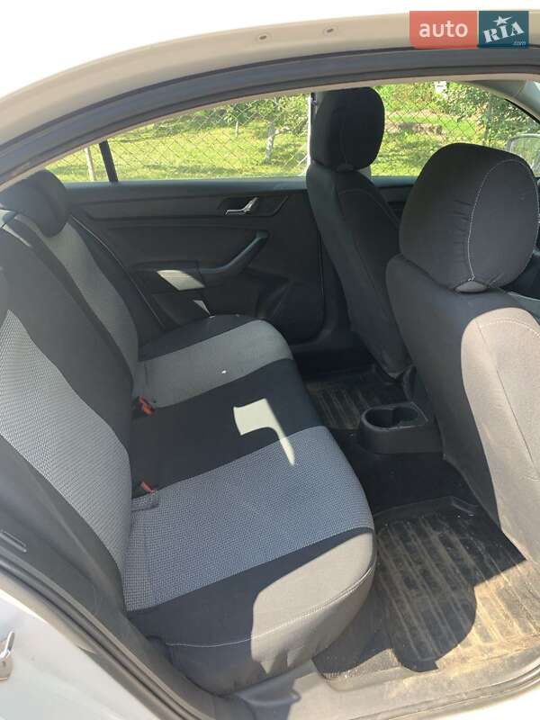 Хэтчбек Skoda Rapid 2017 в Хмельницком фото 4 Хэтчбек Skoda Rapid 2017 в Хмельницком