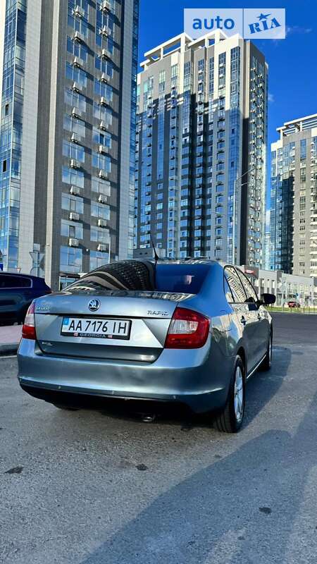 Лифтбек Skoda Rapid 2013 в Киеве