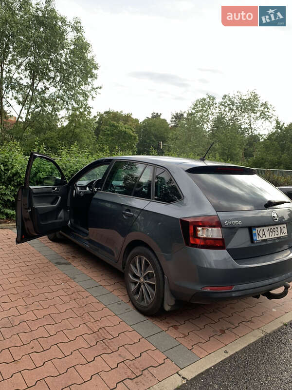 Хэтчбек Skoda Rapid 2015 в Дрогобыче