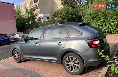 Хетчбек Skoda Rapid 2015 в 