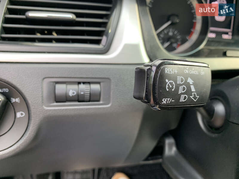 Хэтчбек Skoda Rapid 2015 в Дрогобыче