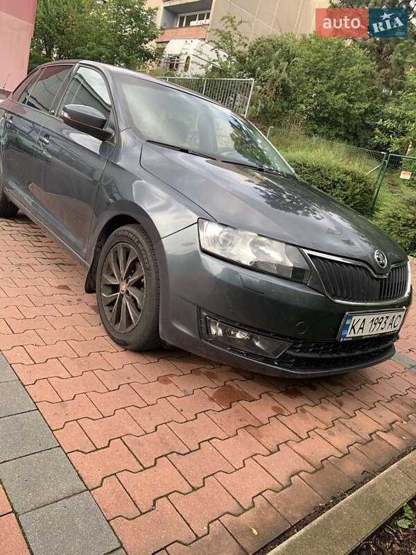 Хэтчбек Skoda Rapid 2015 в Дрогобыче