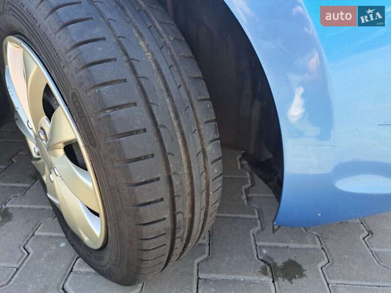 Лифтбек Skoda Rapid 2013 в Обухове