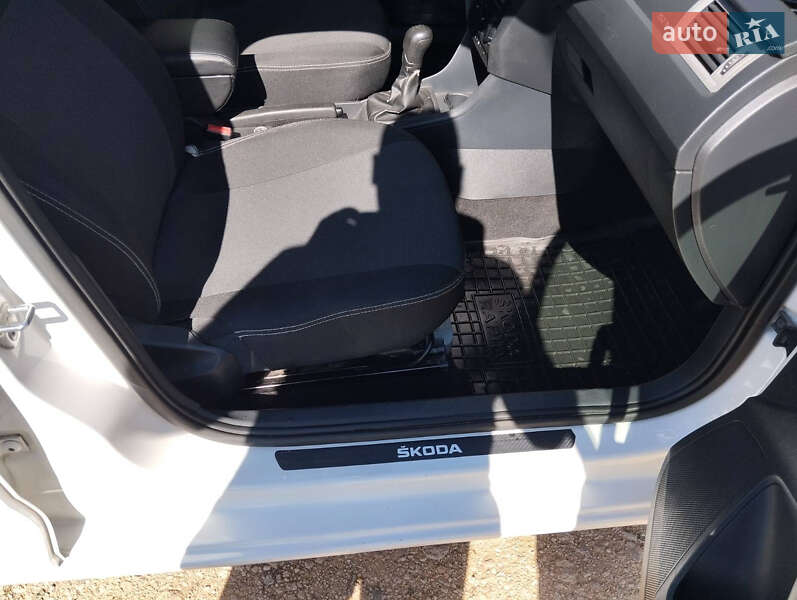 Хэтчбек Skoda Rapid 2014 в Черноморске фото 5 Хэтчбек Skoda Rapid 2014 в Черноморске