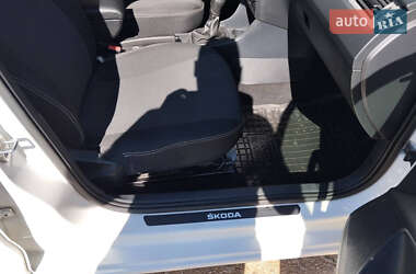 Хетчбек Skoda Rapid 2014 в 