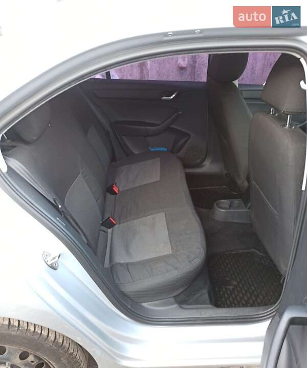 Лифтбек Skoda Rapid 2013 в Киеве