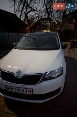 Лифтбек Skoda Rapid 2013 в Староконстантинове