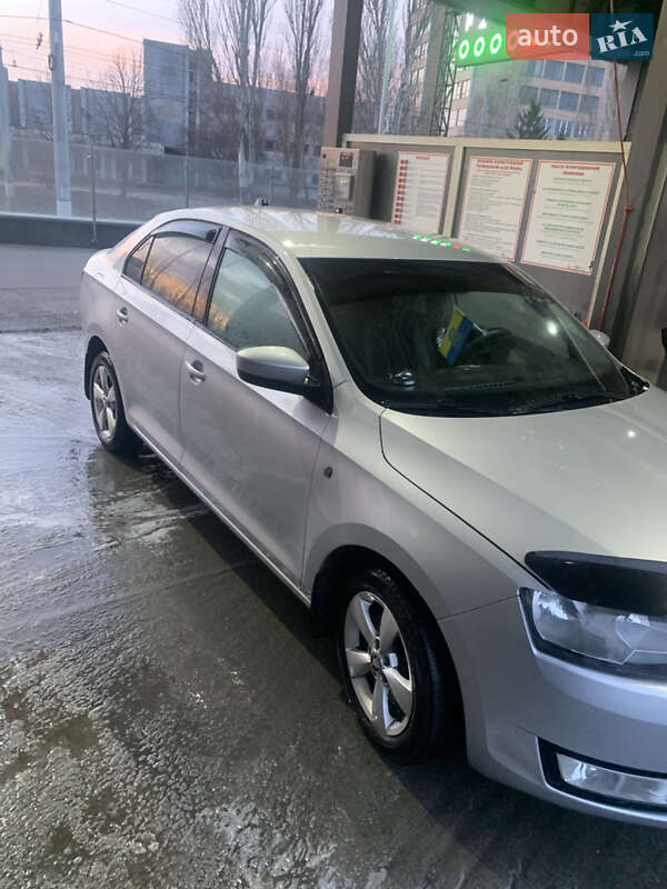 Ліфтбек Skoda Rapid 2013 в Кропивницькому