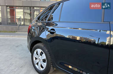 Хэтчбек Skoda Rapid 2016 в 