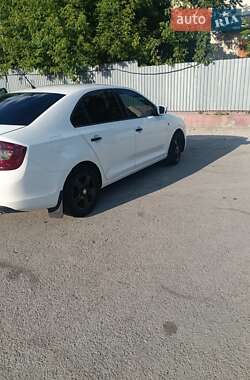 Ліфтбек Skoda Rapid 2014 в 