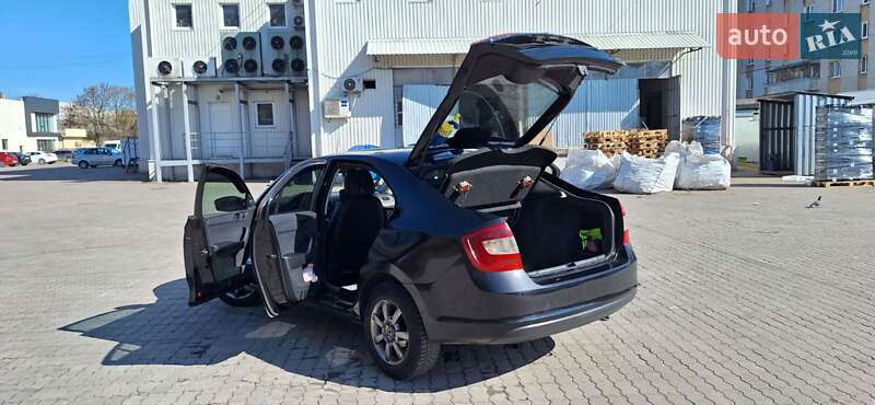 Лифтбек Skoda Rapid 2013 в Львове