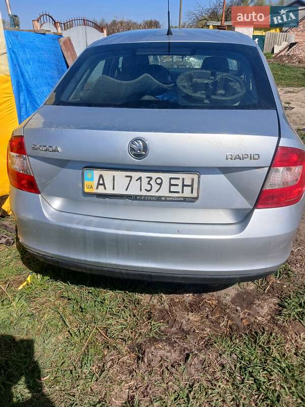 Лифтбек Skoda Rapid 2013 в 