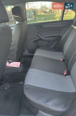 Хэтчбек Skoda Rapid 2013 в 