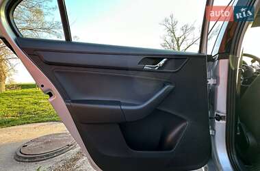 Ліфтбек Skoda Rapid 2013 в 