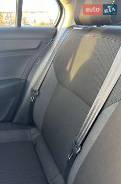 Ліфтбек Skoda Rapid 2013 в 