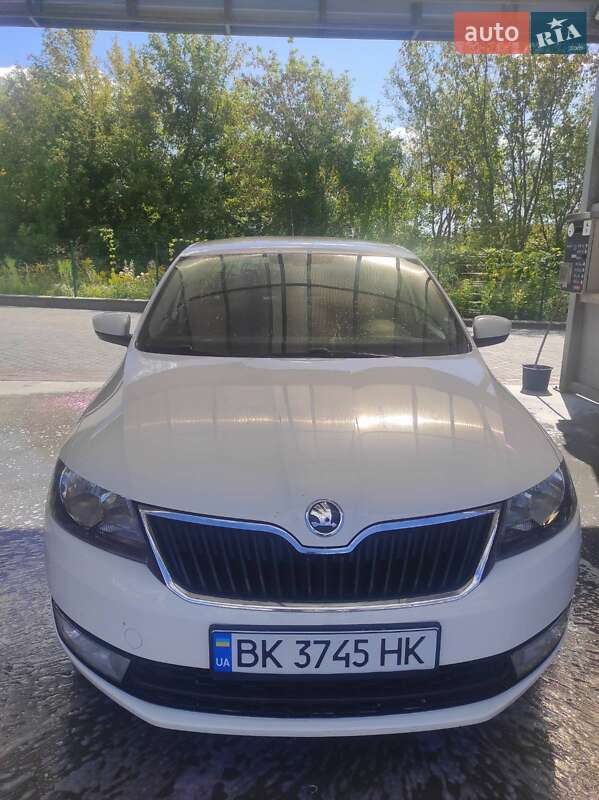 Ліфтбек Skoda Rapid 2015 в 