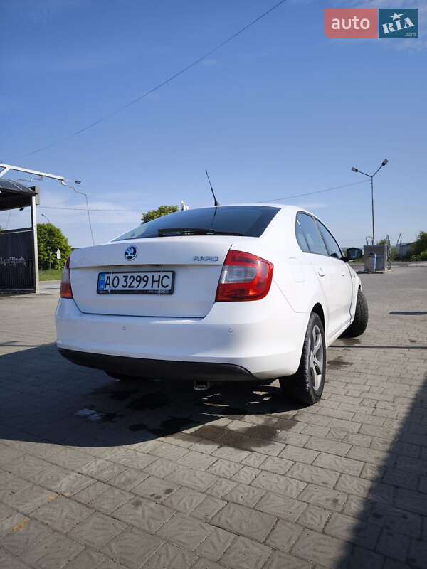 Лифтбек Skoda Rapid 2014 в 