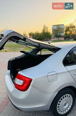 Лифтбек Skoda Rapid 2013 в 