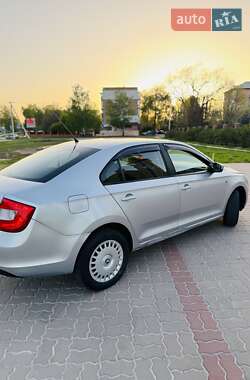 Лифтбек Skoda Rapid 2013 в 