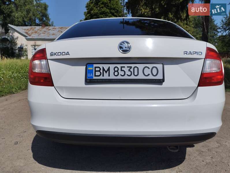 Лифтбек Skoda Rapid 2015 в Ромнах