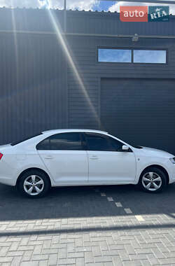 Ліфтбек Skoda Rapid 2014 в 