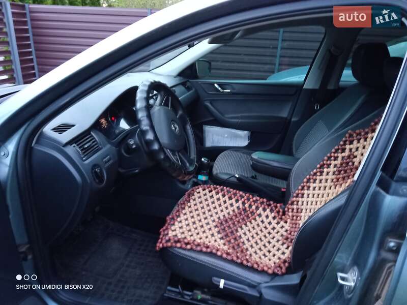 Ліфтбек Skoda Rapid 2013 в Києві фото 7 Ліфтбек Skoda Rapid 2013 в Києві