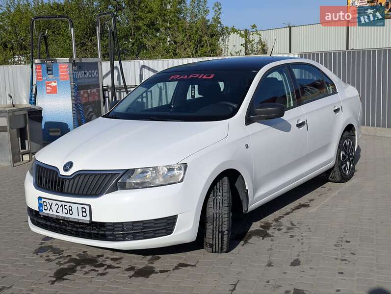 Лифтбек Skoda Rapid 2013 в Староконстантинове