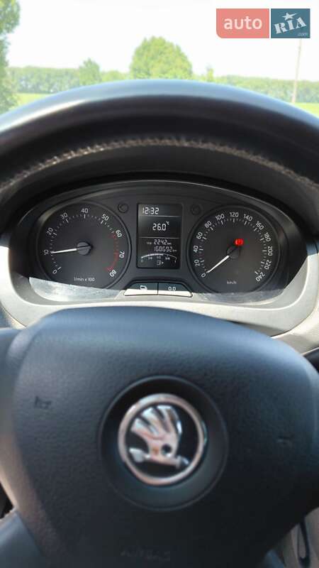 Лифтбек Skoda Rapid 2013 в Хмельницком